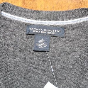 Banana Republic Crew Neck Sweater